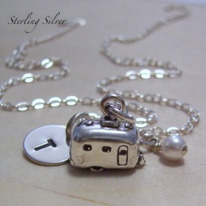 trailer necklace and pearl
